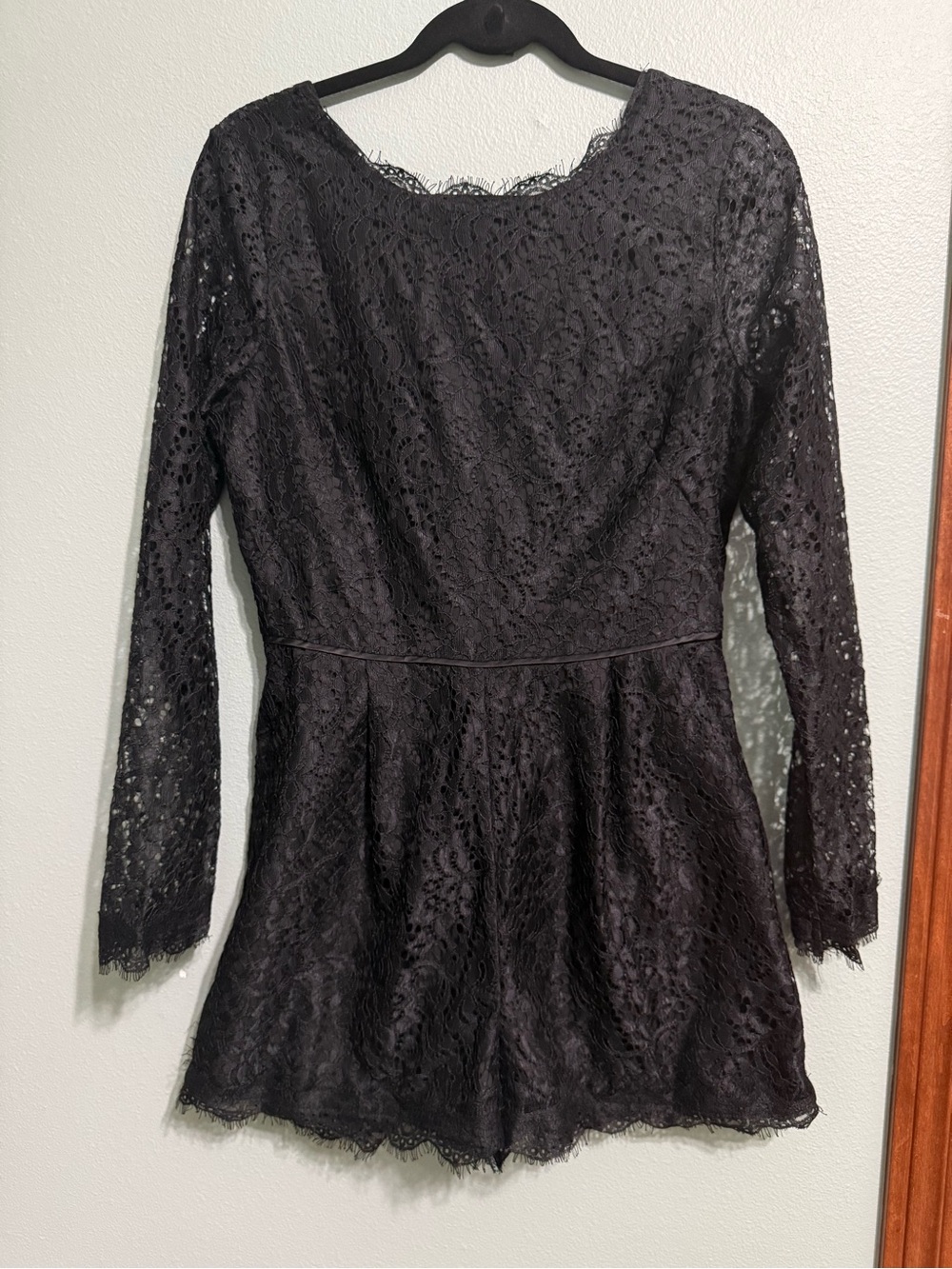 By Anthropologie Long-Sleeve Black Lace Romper with Pockets Size 10 NWT - Picture 4 of 15